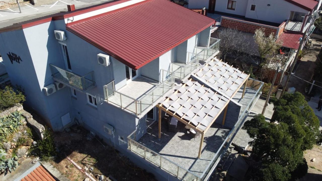 Hotel Vila Velvet Starigrad Paklenica Exterior foto
