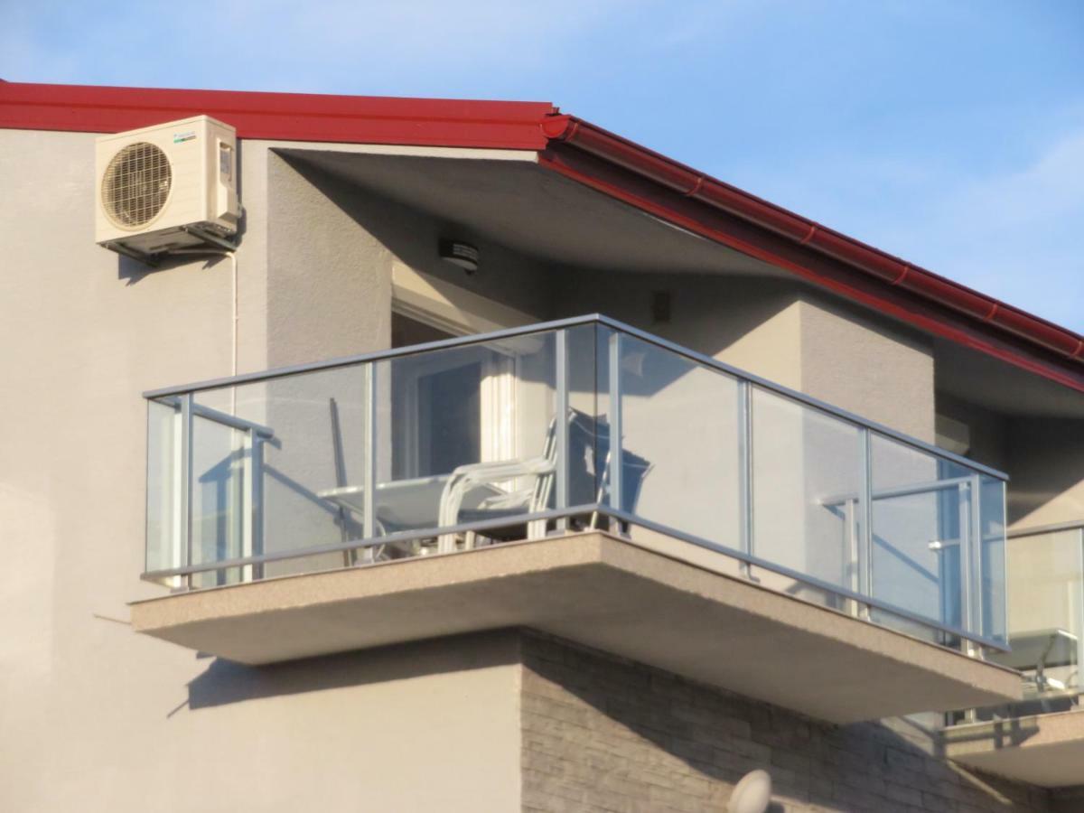 Hotel Vila Velvet Starigrad Paklenica Exterior foto